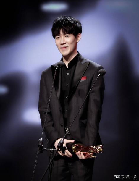 随着Vitality剑指大满贯，apEX在顶级指挥殿堂中身居何位？